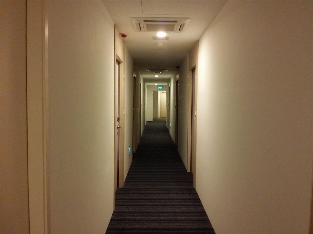 ホテル ダッシュ リビング オン マッケンジー シンガポール エクステリア 写真